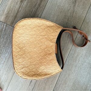 Fossil Tan Shoulder Bag with Woven Design and Leather Strap